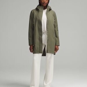 Women's Lululemon Rain Rebel Jacket